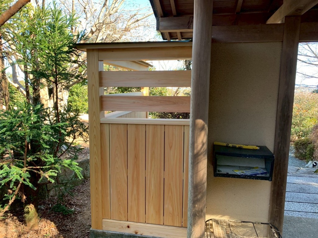 木製門扉と板塀の造作工事(施工後)