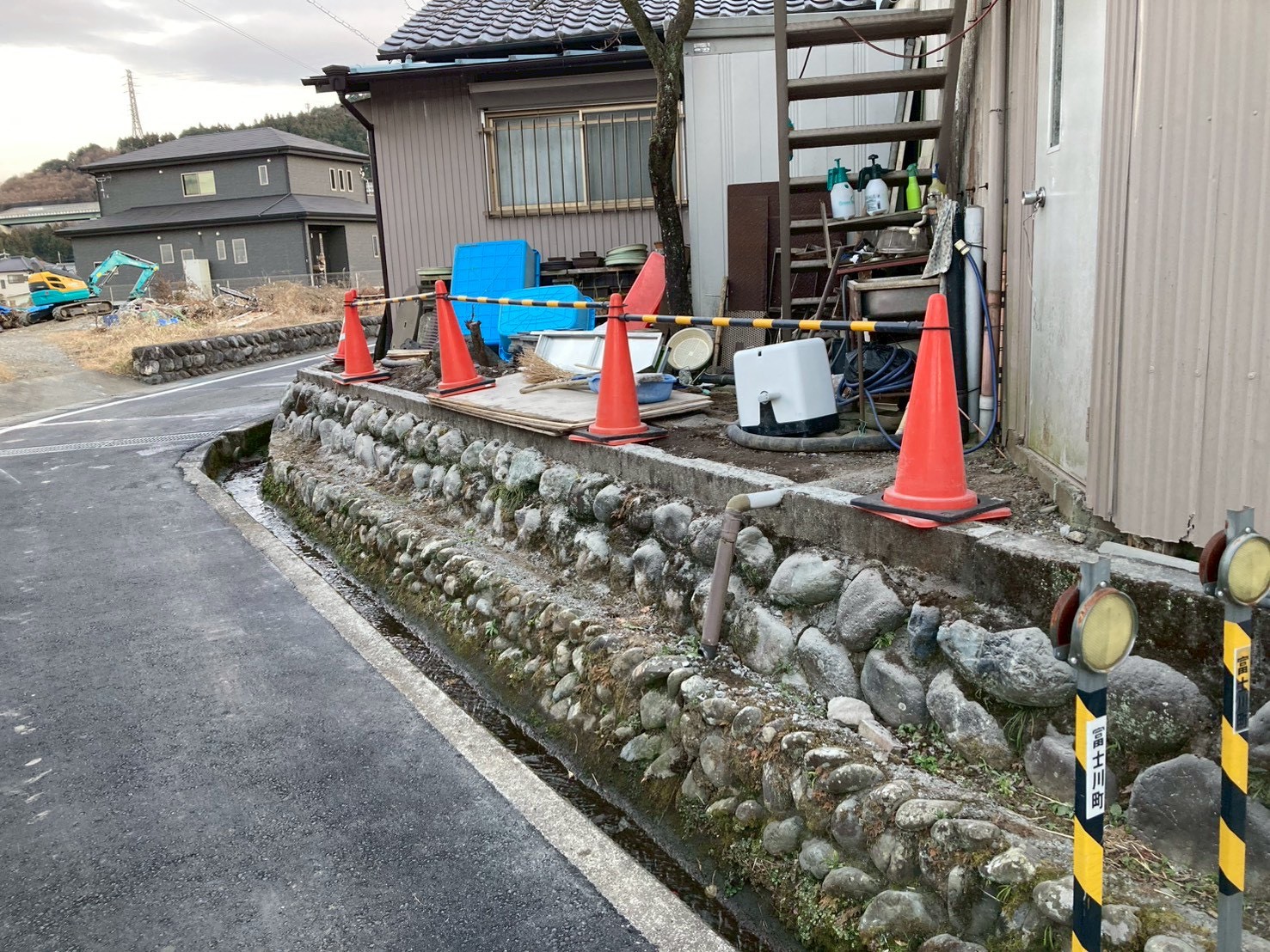 ブロック塀の撤去とフェンス設置工事（施工前）